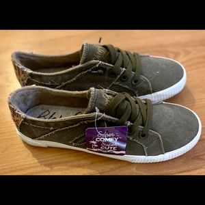 Blowfish Sneakers | Women | Size 8.5 | NWT